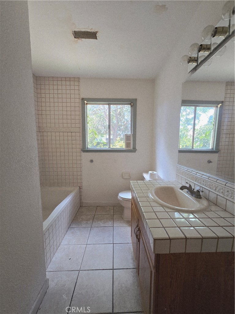 426 W Orangeburg, Modesto, CA 95350
