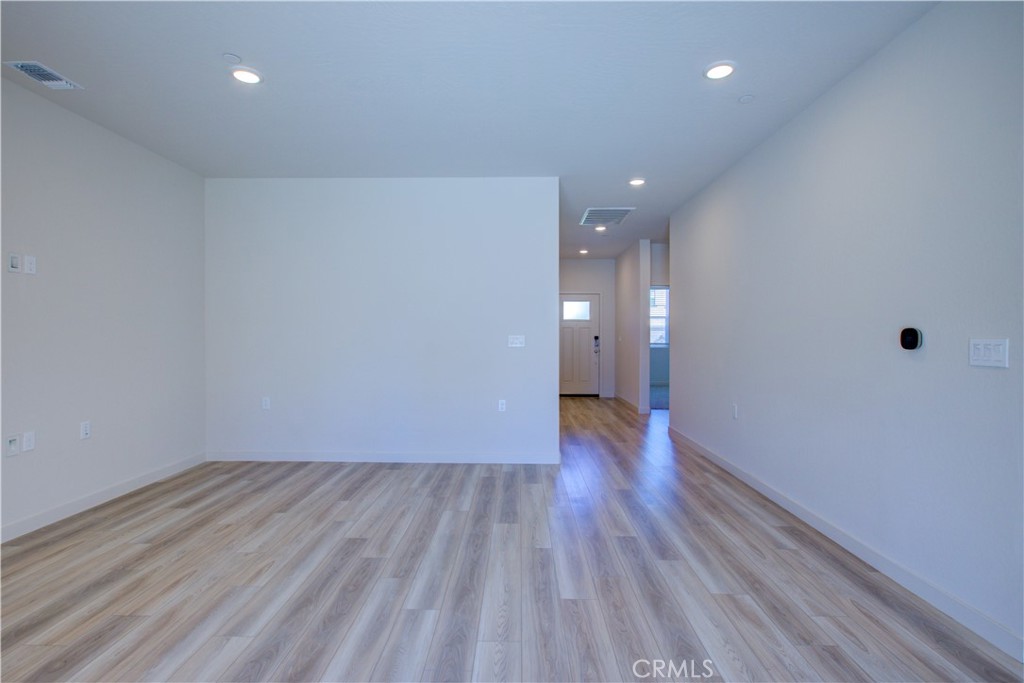4721 Athena, Merced, CA 95348