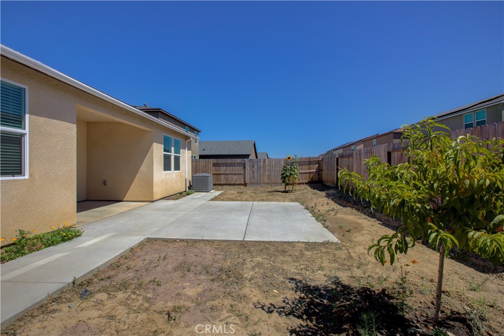 4721 Athena, Merced, CA 95348