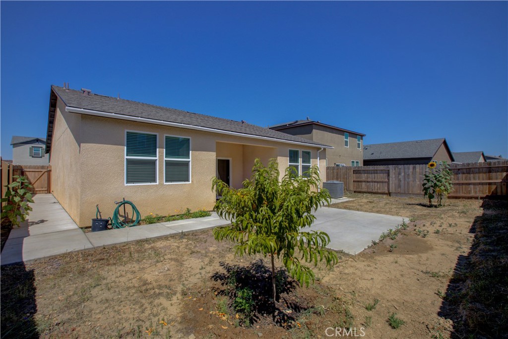 4721 Athena Dr, Merced, CA 95348
