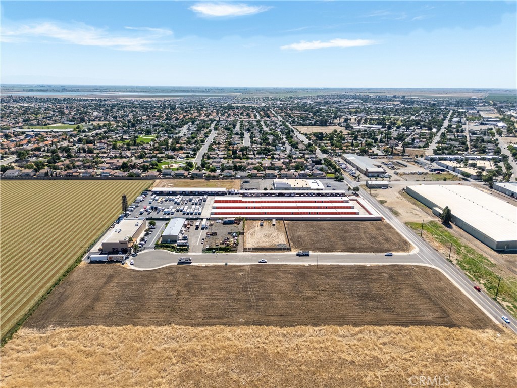 251 Commerce, Los Banos, CA 93635