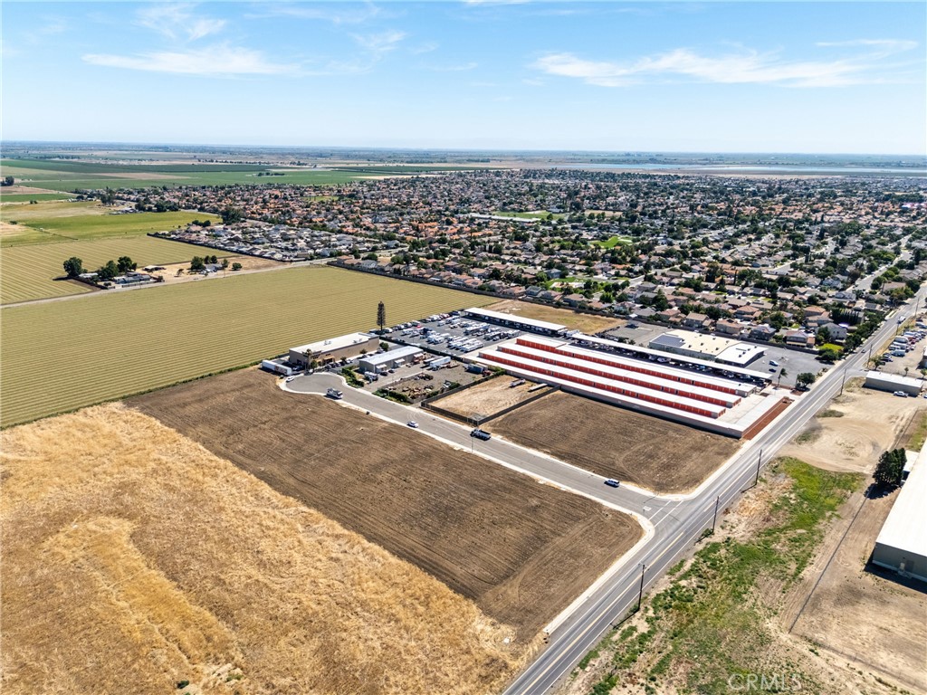 251 Commerce, Los Banos, CA 93635