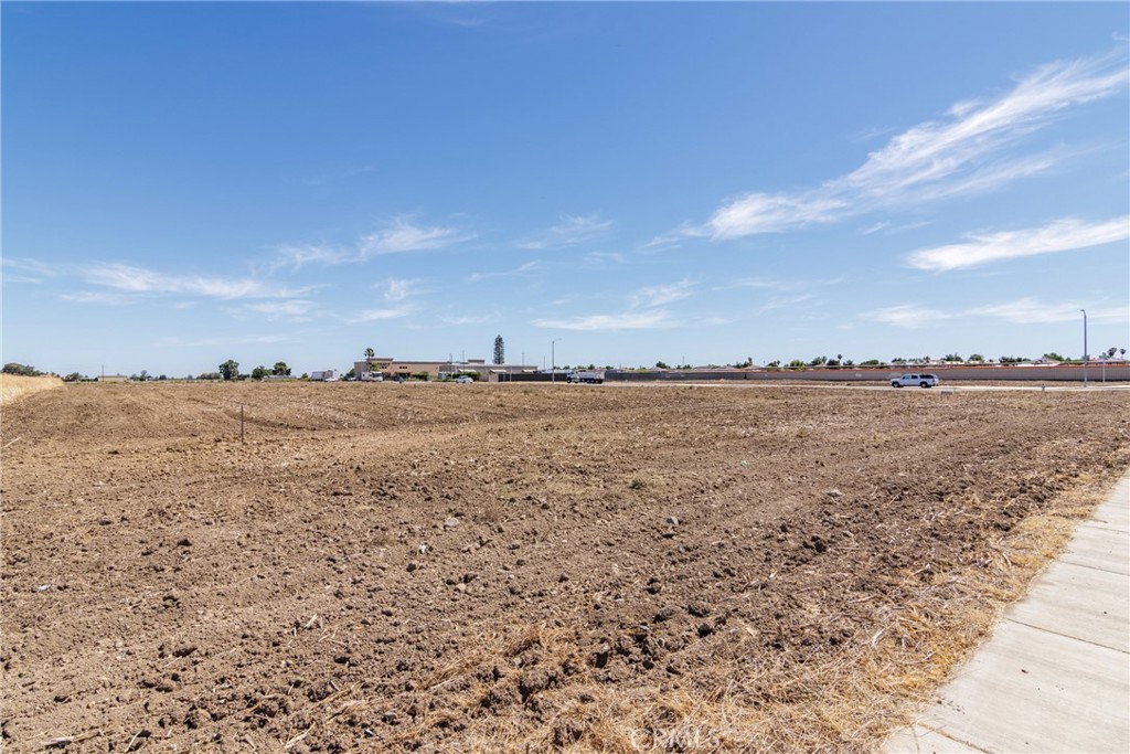 251 Commerce, Los Banos, CA 93635