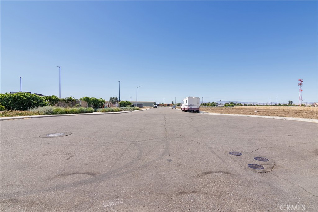 251 Commerce, Los Banos, CA 93635