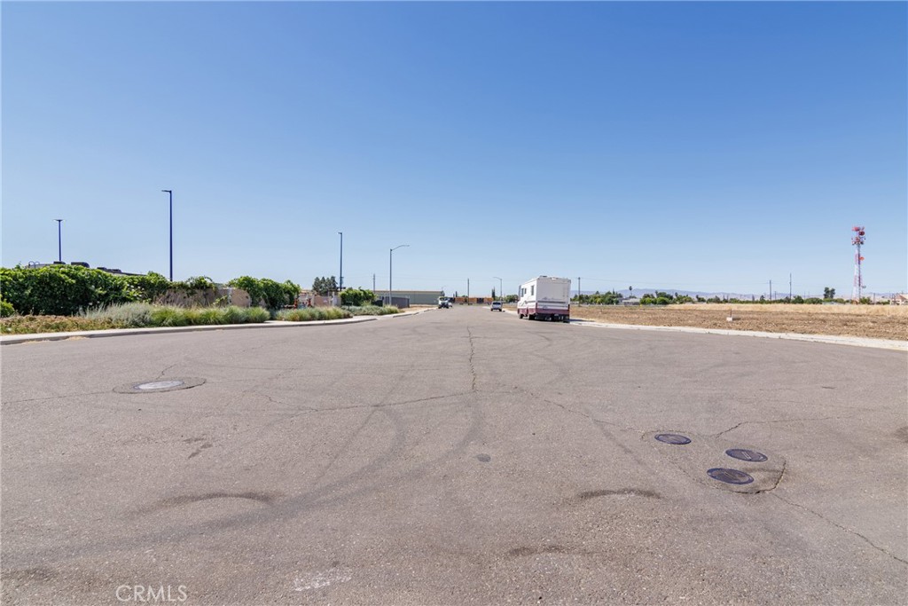 227 Commerce, Los Banos, CA 93635