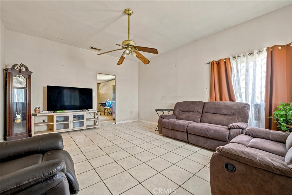 1957 Hull, Atwater, CA 95301