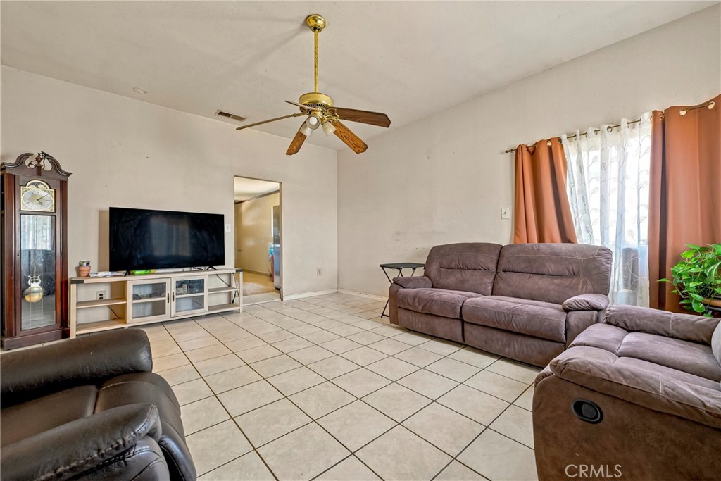 1957 Hull, Atwater, CA 95301