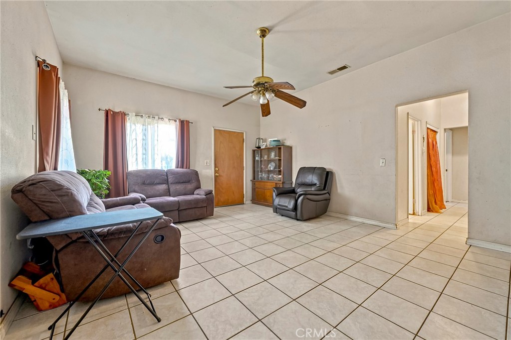 1957 Hull, Atwater, CA 95301