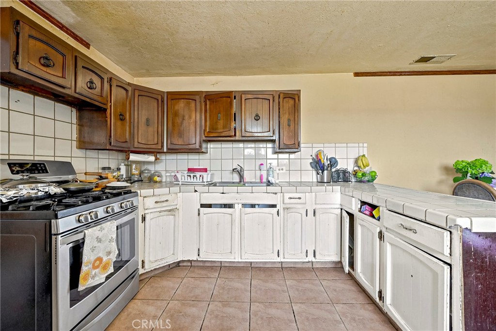 1957 Hull, Atwater, CA 95301