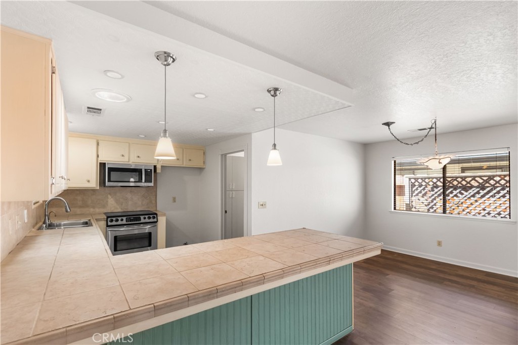 59 W 27th, Merced, CA 95340