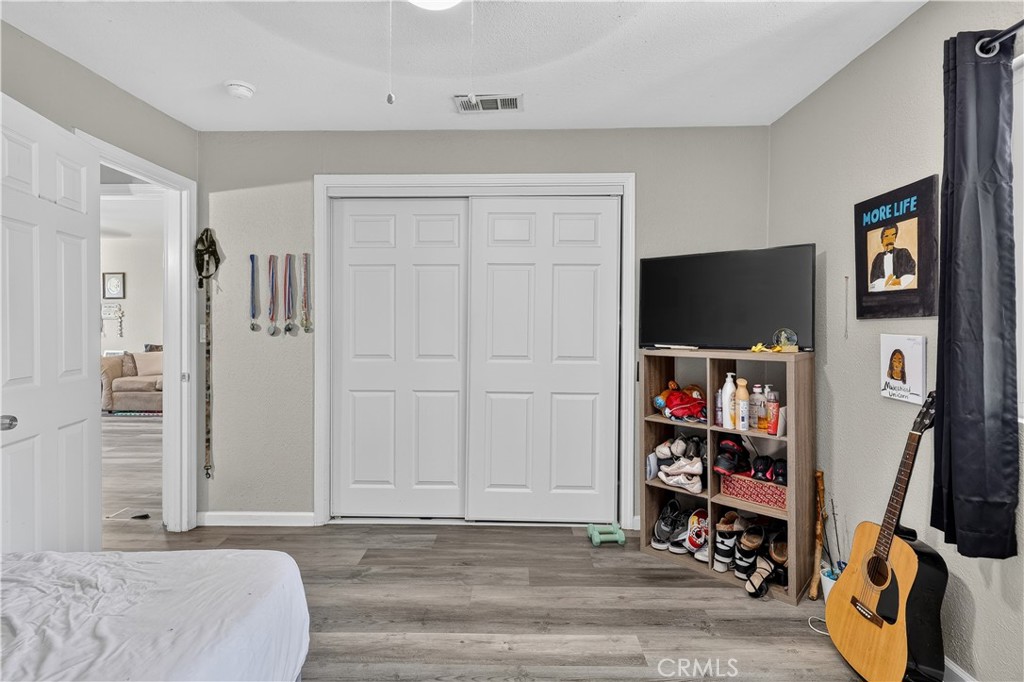1565 E Santa Fe, Merced, CA 95340