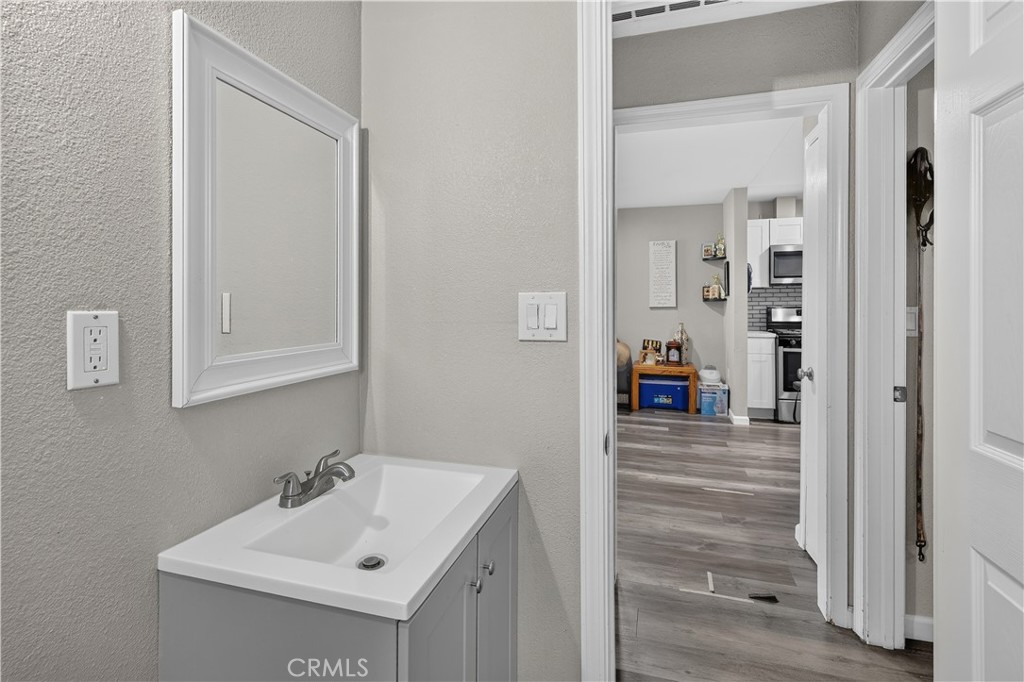 1565 E Santa Fe, Merced, CA 95340