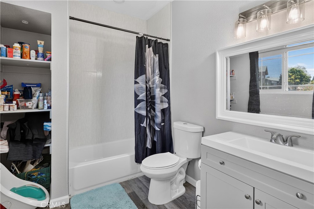 1565 E Santa Fe, Merced, CA 95340