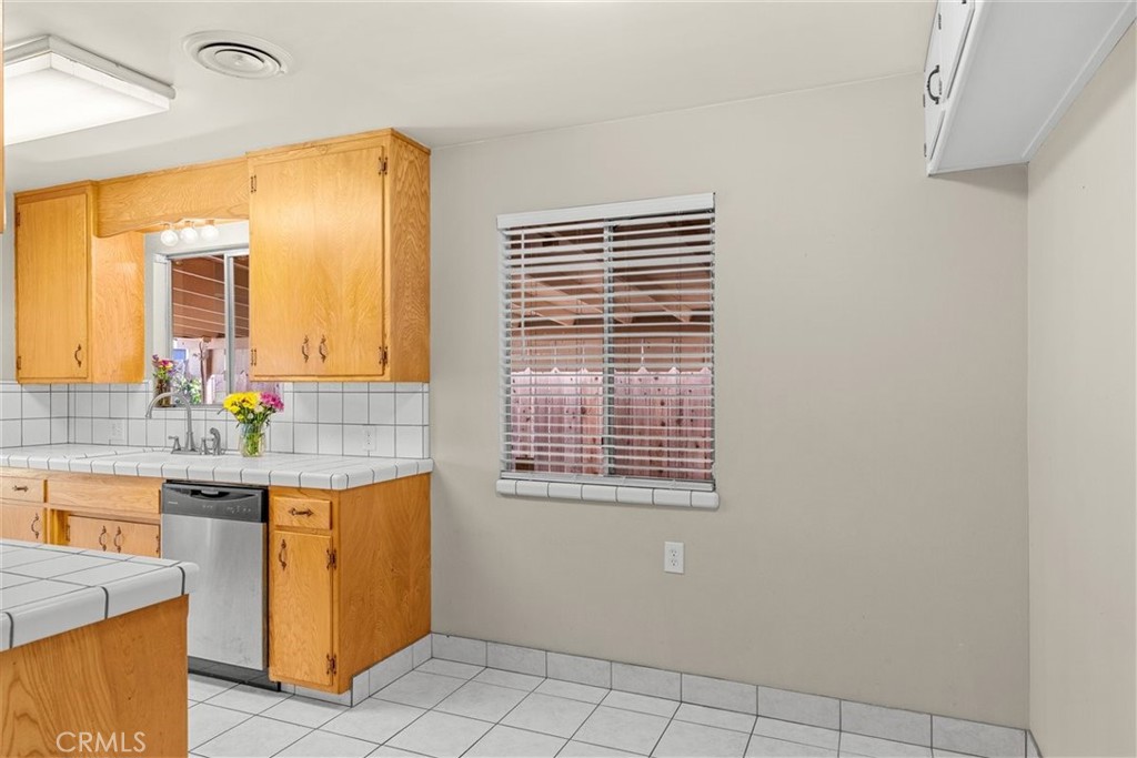 2671 El Camino, Turlock, CA 95380