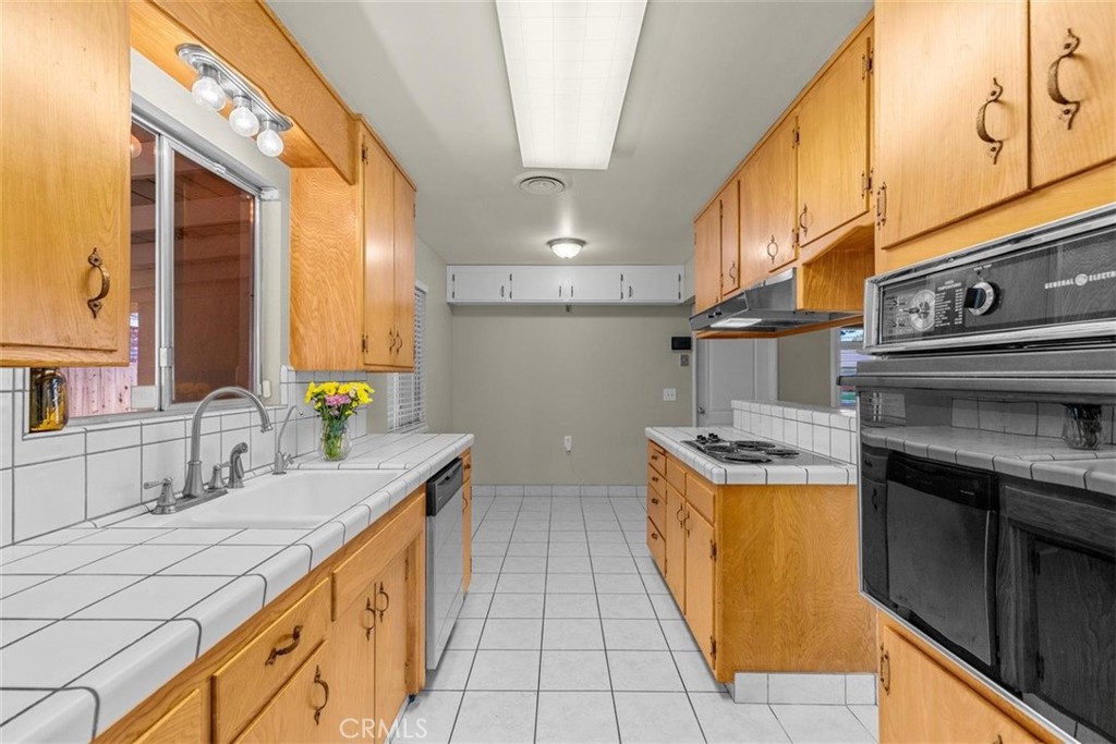 2671 El Camino, Turlock, CA 95380