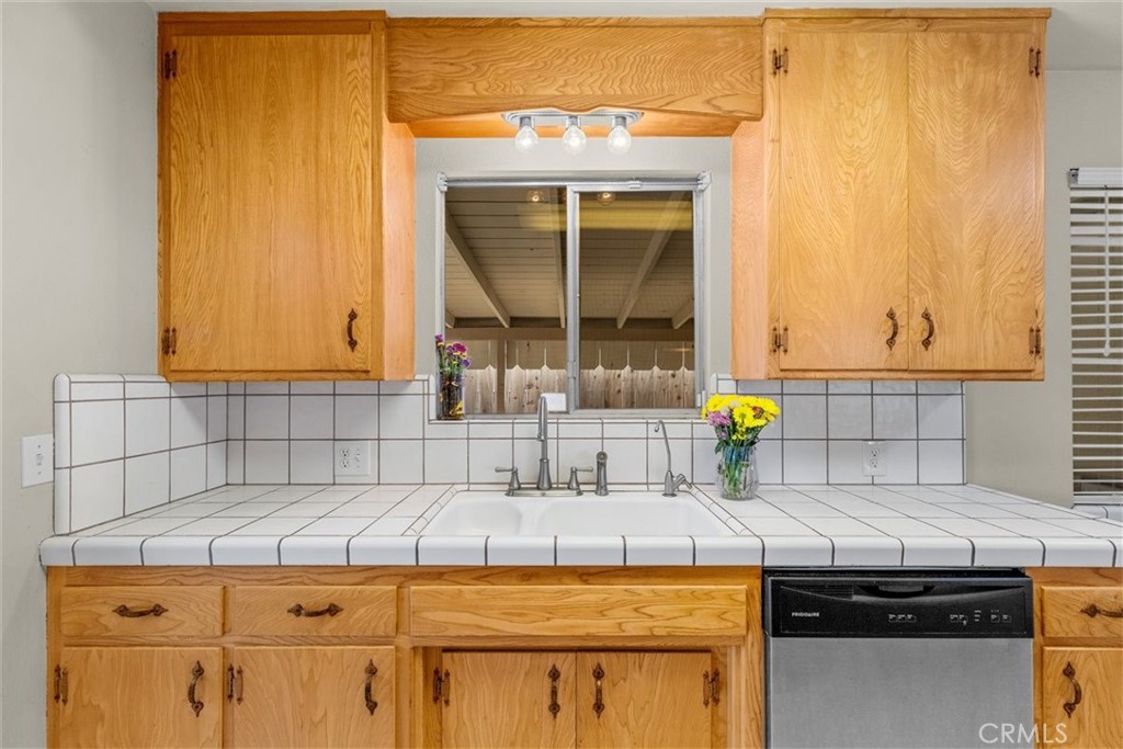 2671 El Camino, Turlock, CA 95380