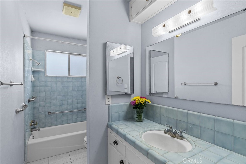 2671 El Camino, Turlock, CA 95380