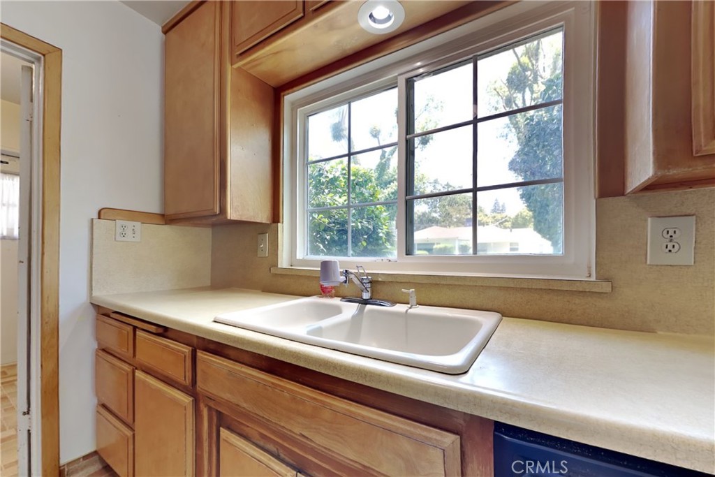 623 Chabot, Modesto, CA 95354