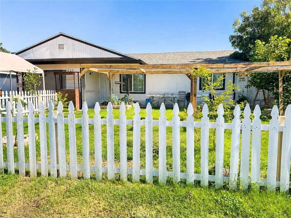 1629 Bedford Ave, Modesto, CA 95351