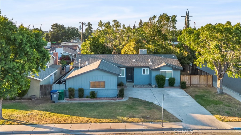 902 Granada, Los Banos, CA 93635