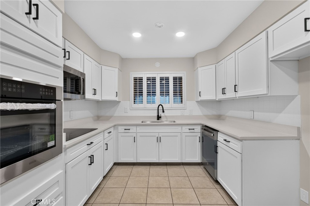 902 Granada, Los Banos, CA 93635