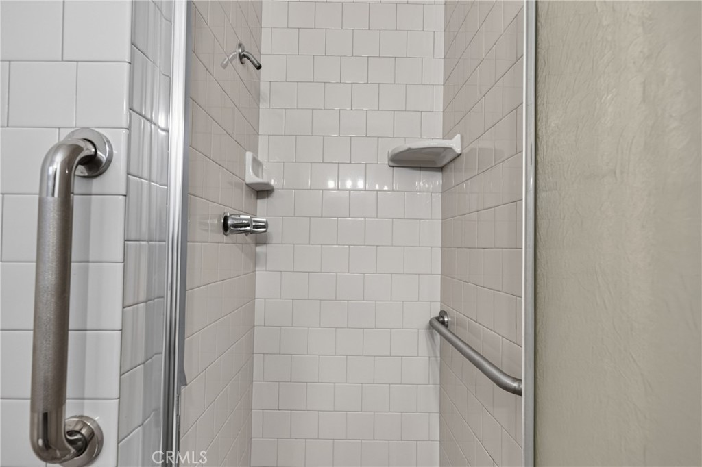 902 Granada, Los Banos, CA 93635