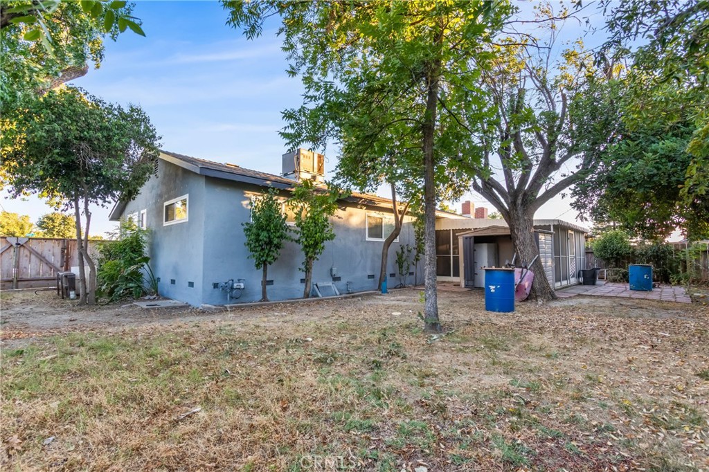 902 Granada, Los Banos, CA 93635