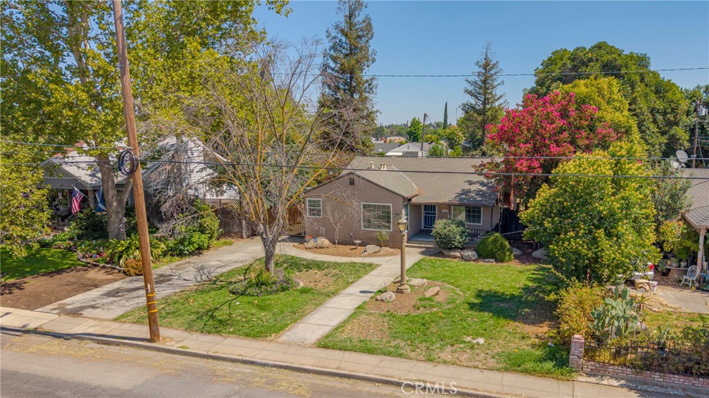 1221 E 21st St, Merced, CA 95340