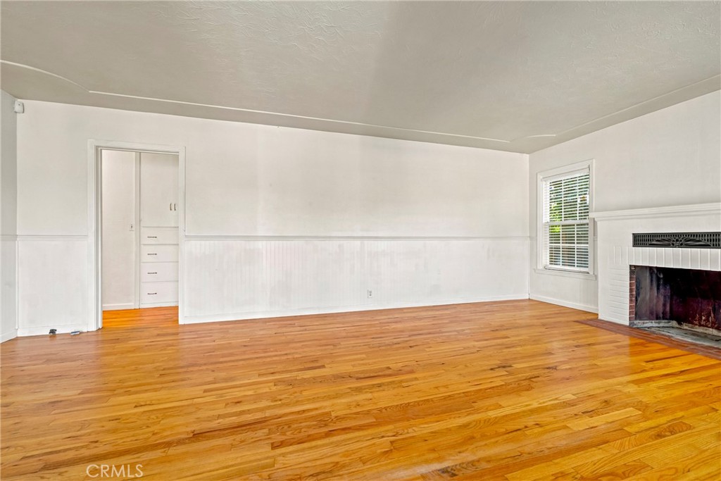 1221 E 21st St, Merced, CA 95340