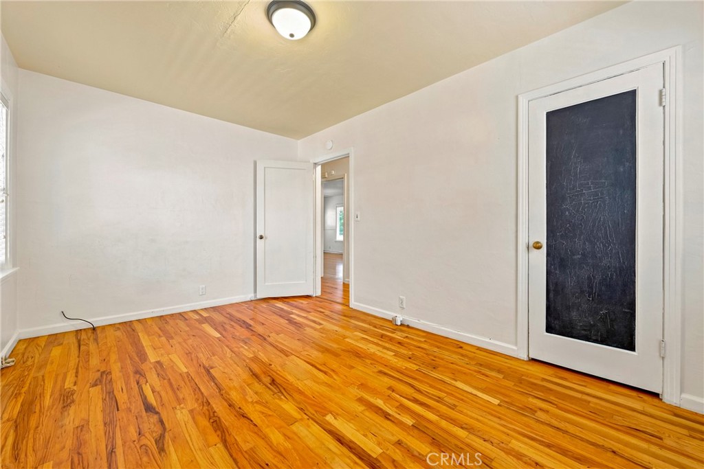 1221 E 21st St, Merced, CA 95340