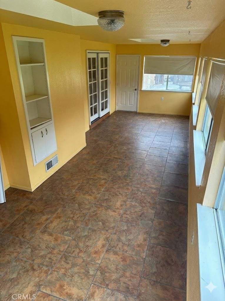 2524 B And B, Merced, CA 95348