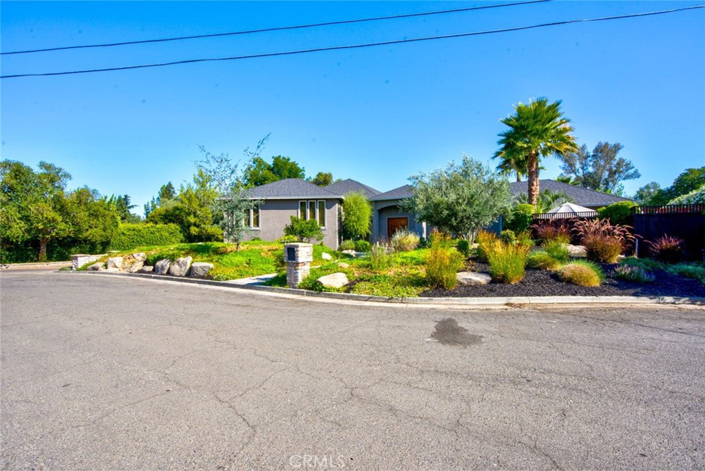 6190 Country Club, Merced, CA 95340