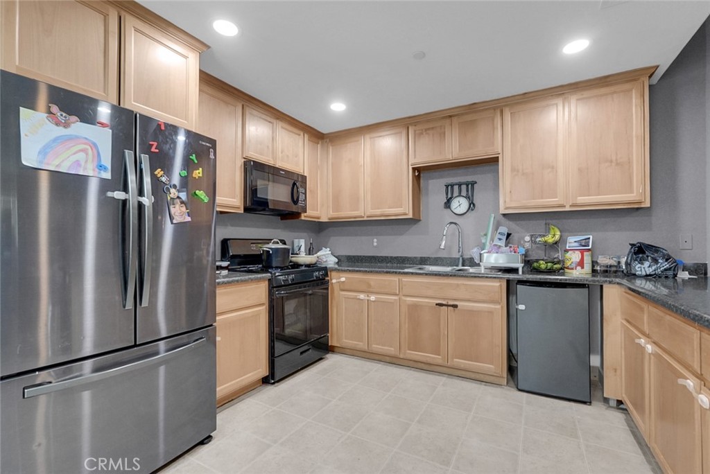 7480 W Meadowlark Ct, Winton, CA 95388