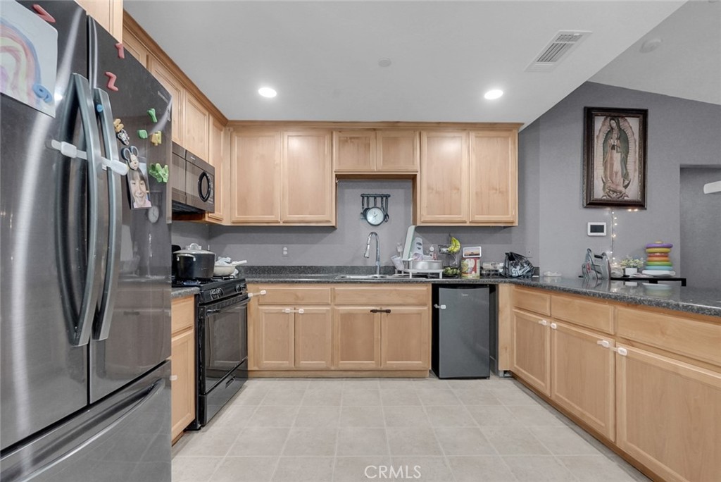 7480 W Meadowlark Ct, Winton, CA 95388