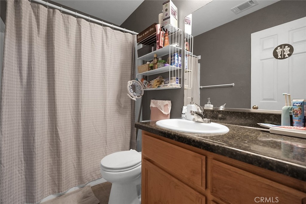 7480 W Meadowlark Ct, Winton, CA 95388