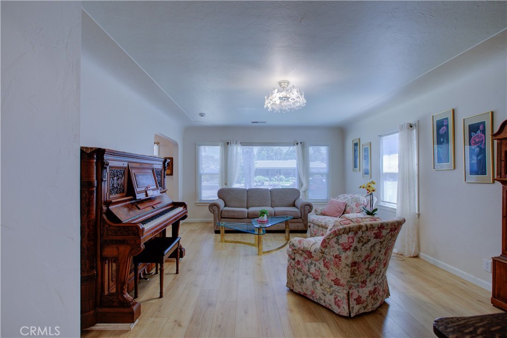 636 W 25th, Merced, CA 95340
