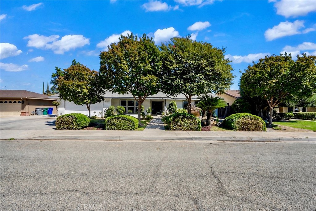 317 Circle, Chowchilla, CA 93610