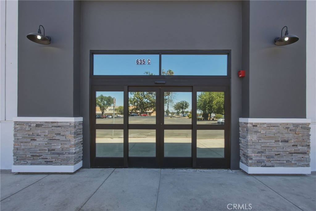 635 Fairfield Dr, Merced, CA 95348