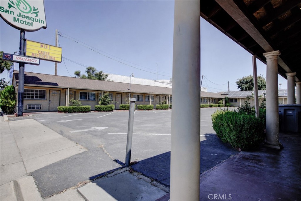 1439 W 16th, Merced, CA 95340