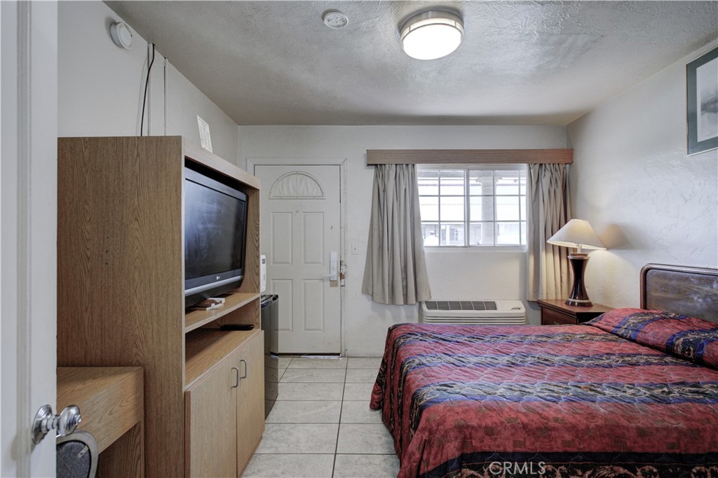 1439 W 16th, Merced, CA 95340