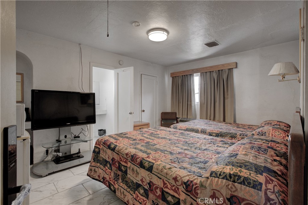 1439 W 16th, Merced, CA 95340