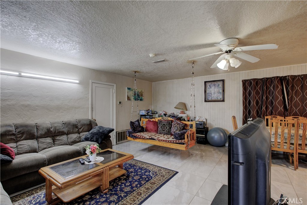 1439 W 16th, Merced, CA 95340