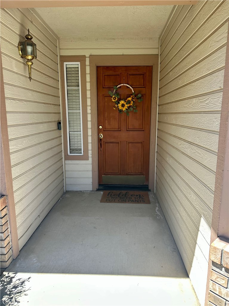 1033 Deerfield Ct, Merced, CA 95340