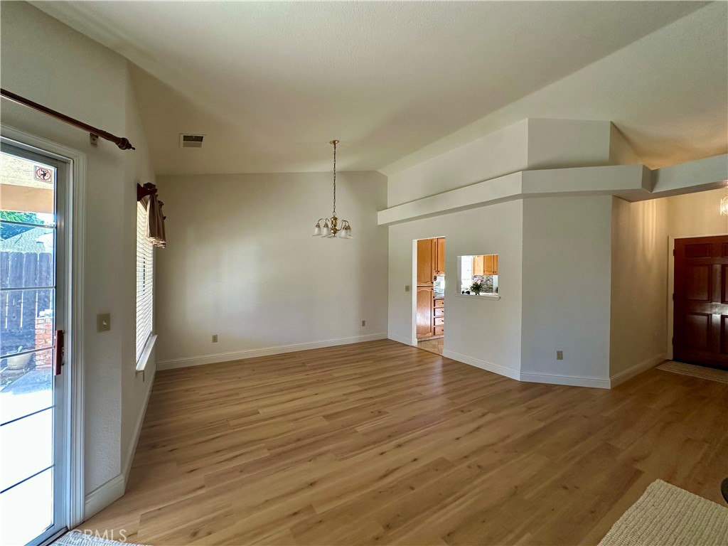 1033 Deerfield Ct, Merced, CA 95340