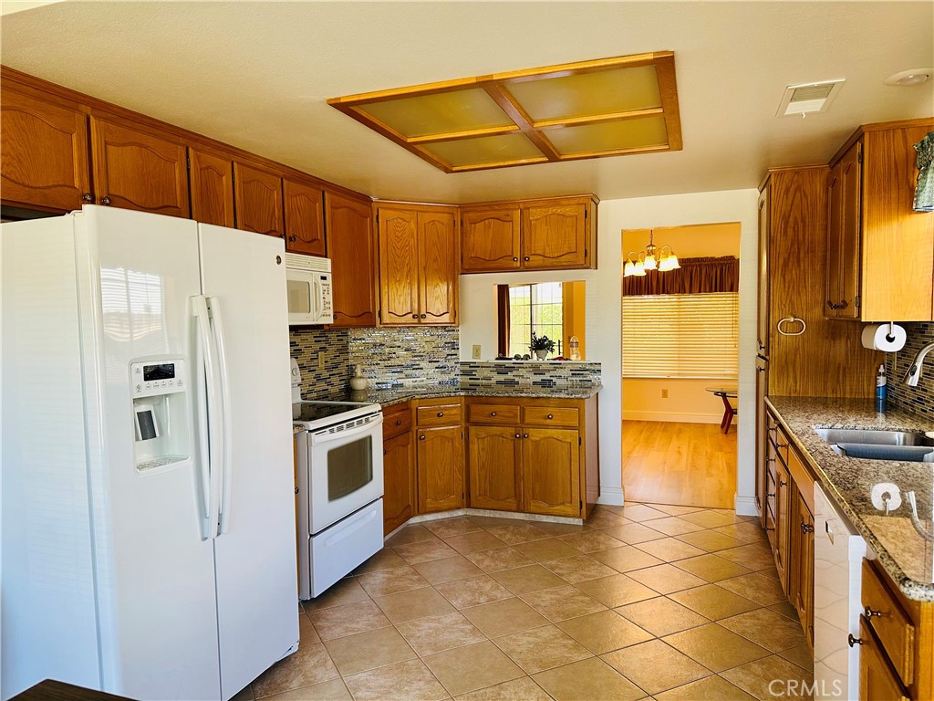 1033 Deerfield Ct, Merced, CA 95340