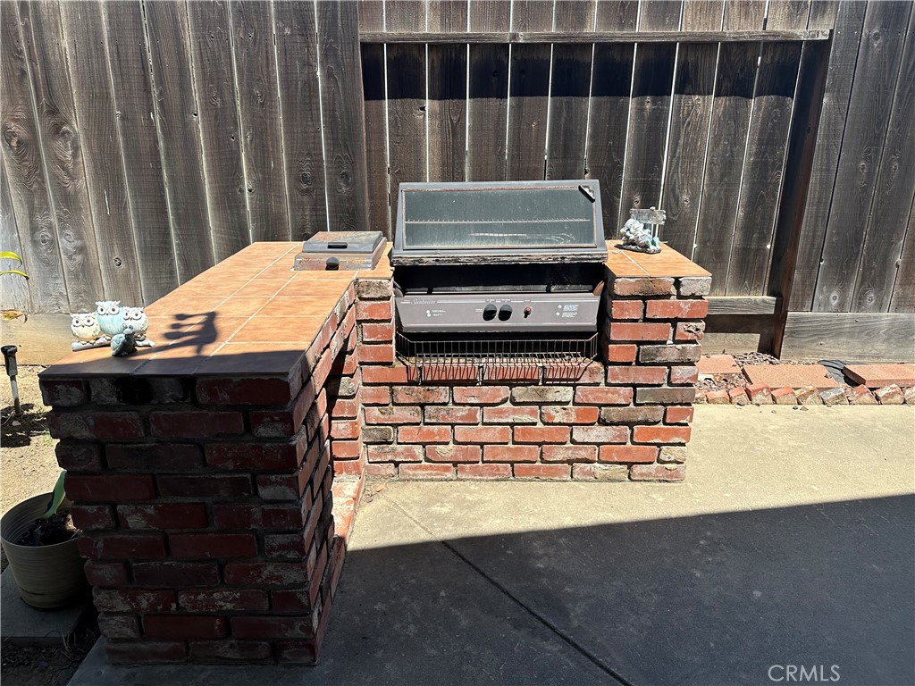 1033 Deerfield Ct, Merced, CA 95340