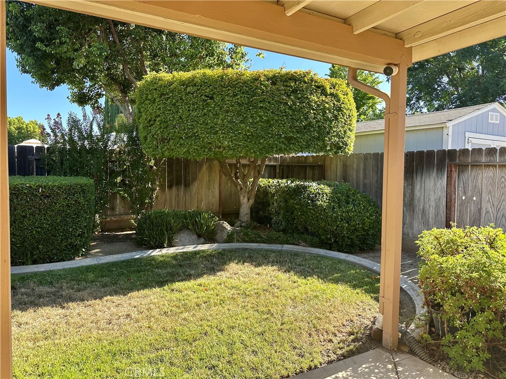 1033 Deerfield Ct, Merced, CA 95340