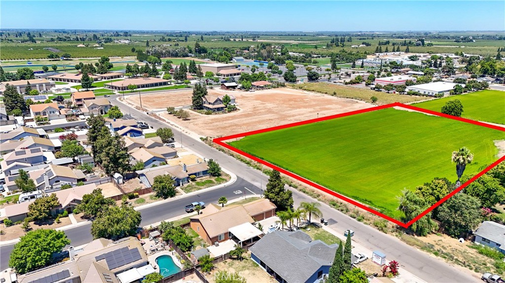 199 S Pasadena, Waterford, CA 95386