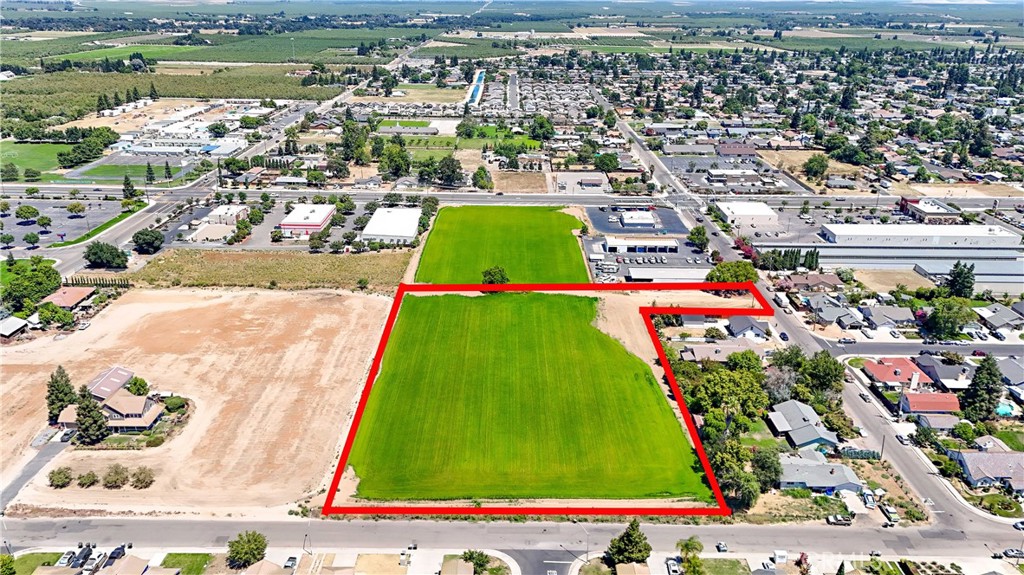 199 S Pasadena, Waterford, CA 95386