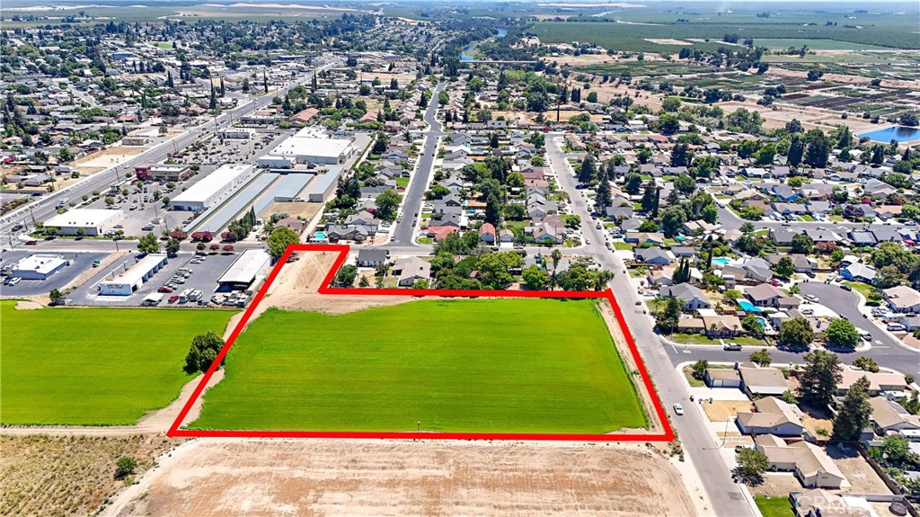 199 S Pasadena, Waterford, CA 95386
